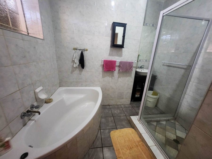 3 Bedroom Property for Sale in Stilfontein Ext 1 North West